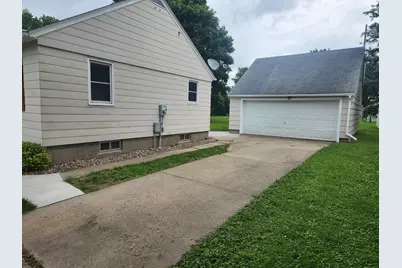 1806 2nd Street NE, Austin, MN 55912 - Photo 3