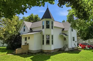 204 E 12th St, Blue Earth, MN 56013 - Photo 29