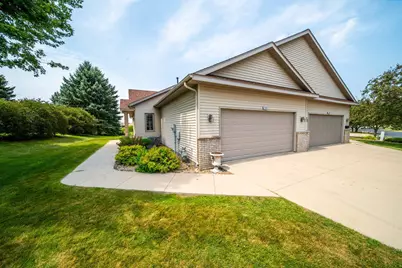 2862 Century Ct NE, Rochester, MN 55906 - Photo 3