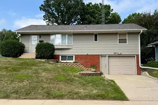 2817 15th Ave NW, Rochester, MN 55901 - Photo 3