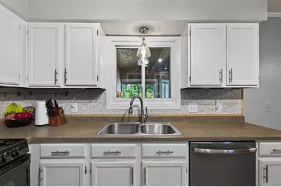 16614 Terrey Pine Drive, Eden Prairie, MN 55347 - Photo 13