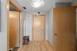 215 10th Ave S, Minneapolis, MN 55415 - Photo 19