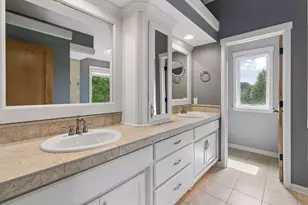 21180 Wellington Pl, Lakeville, MN 55044 - Photo 33