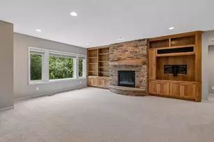 21180 Wellington Pl, Lakeville, MN 55044 - Photo 41