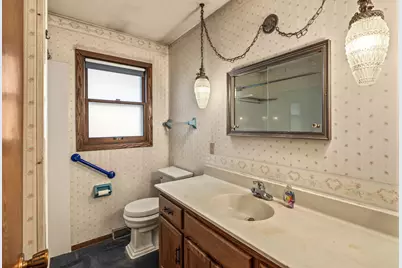 1677 Burns Avenue, Saint Paul, MN 55106 - Photo 17