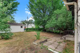 4039 Upton Ave N, Minneapolis, MN 55412 - Photo 13
