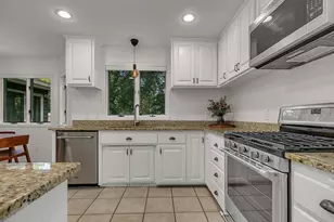 2008 Shannon Dr, Saint Cloud, MN 56301 - Photo 7