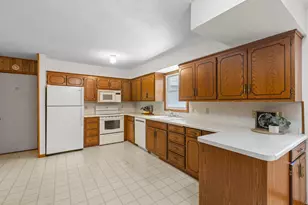 240 Pine Circle, Annandale, MN 55302 - Photo 19