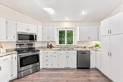 2608 Edgewood Circle, Saint Cloud, MN 56301 - Photo 5