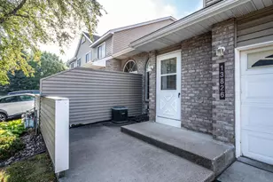 13826 Granada Way, Apple Valley, MN 55124 - Photo 3