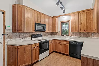 9339 Cedar Lake Road S, Saint Louis Park, MN 55426 - Photo 5