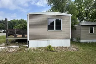 143 Judith Dr, Chaska, MN 55318 - Photo 9