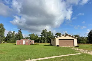 15634 318th St, Menahga, MN 56464 - Photo 3