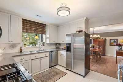 7030 Donlea Lane, Eden Prairie, MN 55346 - Photo 9