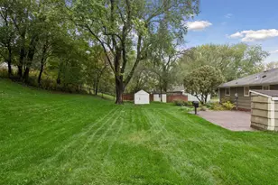 5603 Woodland Rd, Minnetonka, MN 55345 - Photo 7
