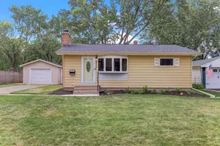 617 E Lincoln Rd, New Richmond, WI 54017 - Photo 1