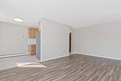 2210 Eldridge Ave E #203, North Saint Paul, MN 55109 - Photo 9