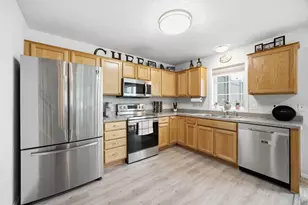 17530 Gillette Way, Lakeville, MN 55044 - Photo 11