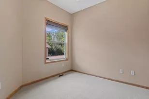 198 Thompson Ave E, West Saint Paul, MN 55118 - Photo 19