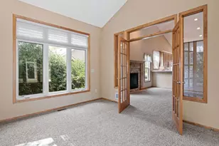 198 Thompson Ave E, West Saint Paul, MN 55118 - Photo 13