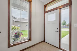 1404 20th St NE, Austin, MN 55912 - Photo 3