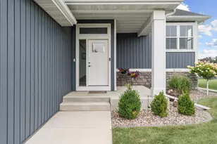 1404 20th St NE, Austin, MN 55912 - Photo 1