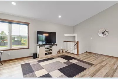 1404 20th Street NE, Austin, MN 55912 - Photo 13