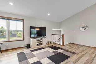 1404 20th St NE, Austin, MN 55912 - Photo 13