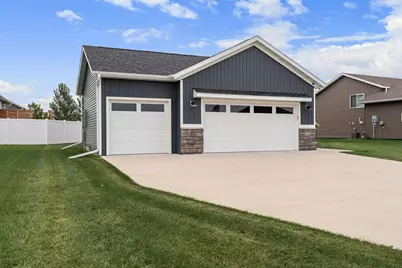 1404 20th Street NE, Austin, MN 55912 - Photo 47