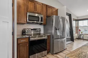 1404 20th St NE, Austin, MN 55912 - Photo 21