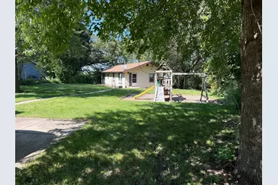 521 Oak Lane, Redwood Falls, MN 56283 - Photo 3