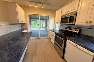 2762 McNair Dr N, Robbinsdale, MN 55422 - Photo 7