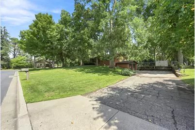 205 Lake Street SW, Hutchinson, MN 55350 - Photo 27