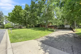 205 Lake St SW, Hutchinson, MN 55350 - Photo 27