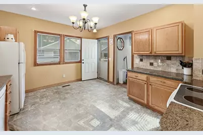 516 4th Street SE, Willmar, MN 56201 - Photo 9