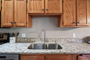 6865 Romeo Rd, Woodbury, MN 55125 - Photo 9