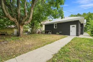 3237 Sheridan Ave N, Minneapolis, MN 55412 - Photo 31