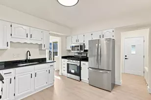 810 Van Buren Ave, Saint Paul, MN 55104 - Photo 13
