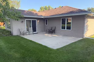 217 Green Lea Ln, Albert Lea, MN 56007 - Photo 3