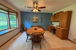 217 Green Lea Ln, Albert Lea, MN 56007 - Photo 9