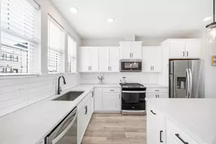 870 Mount Curve Blvd, Saint Paul, MN 55116 - Photo 9