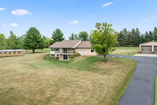 671 Kinney Rd, Hudson, WI 54016 - Photo 5