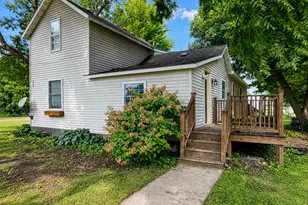 212 W Grant St, Ceylon, MN 56121 - Photo 1