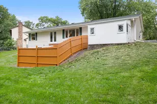 13471 Eveleth Way, Apple Valley, MN 55124 - Photo 37