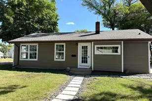 131 N Drury St, Redwood Falls, MN 56283 - Photo 3