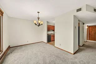 317 6th Ave SW, Rochester, MN 55902 - Photo 7