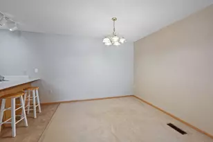 2462 Oakridge Cir, Hudson, WI 54016 - Photo 7