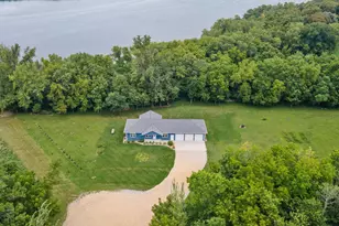 40970 35th St, Janesville, MN 56048 - Photo 1