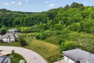 612 13th Street N, La Crescent, MN 55947 - Photo 1