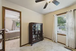 1474 Burke Ave E, Maplewood, MN 55109 - Photo 7